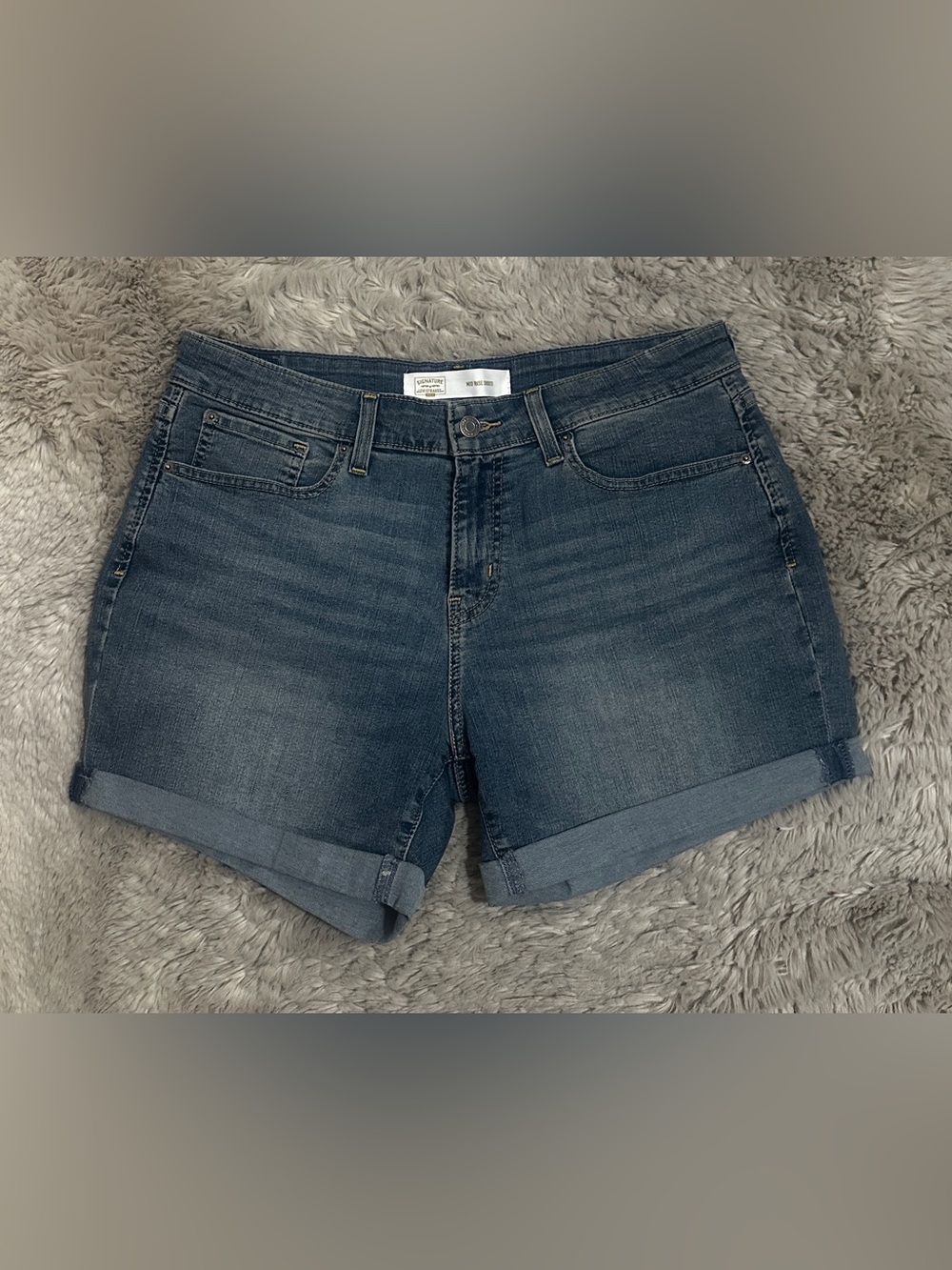 Levi Denim Roll-Cuff Jean Shorts 10/30